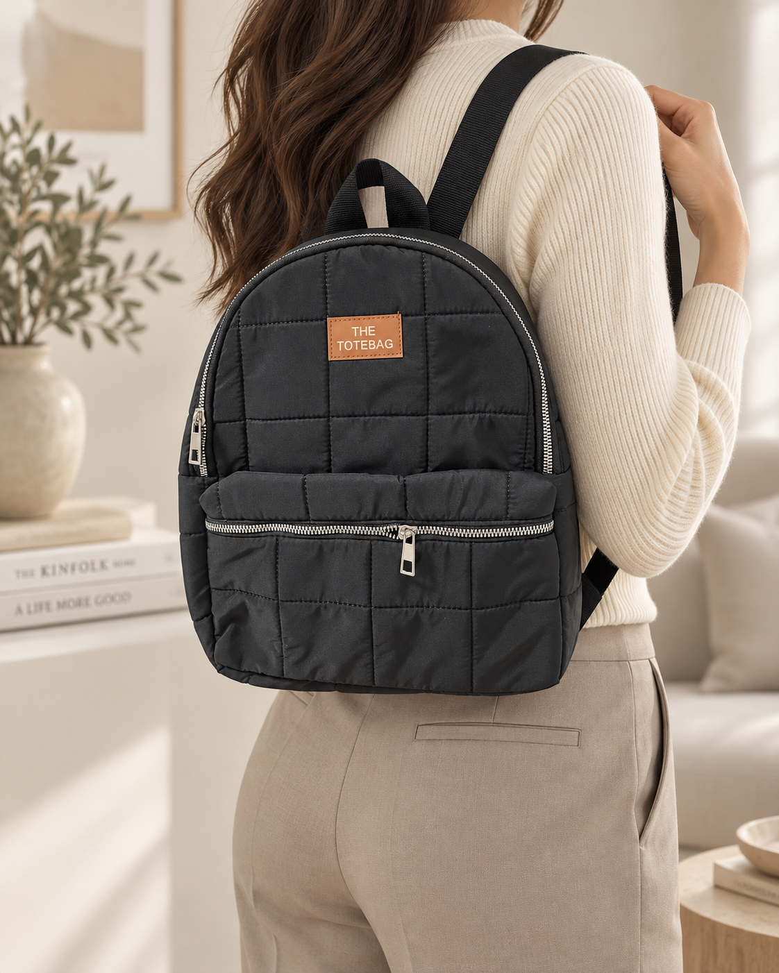 Siyah Kapitone Mini Sırt Çantası