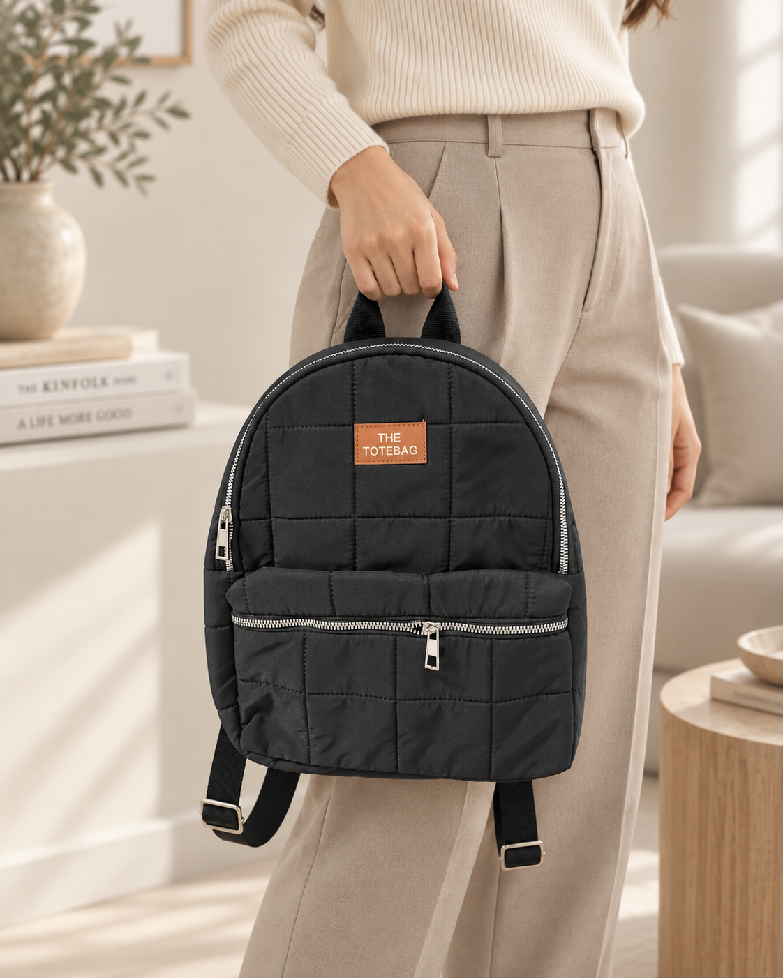 Siyah Kapitone Mini Sırt Çantası
