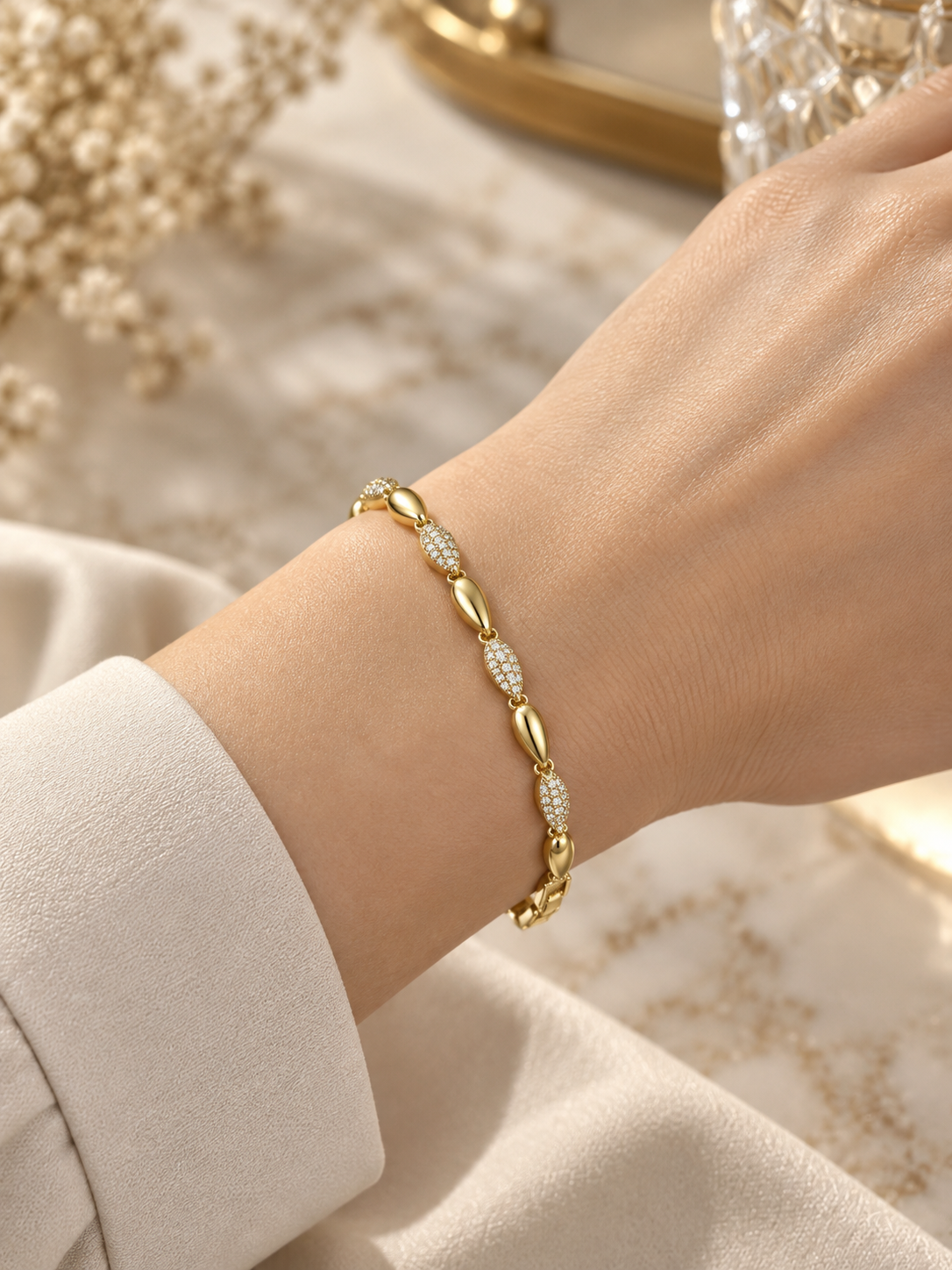 Luna Damla Taşlı Gold Bileklik