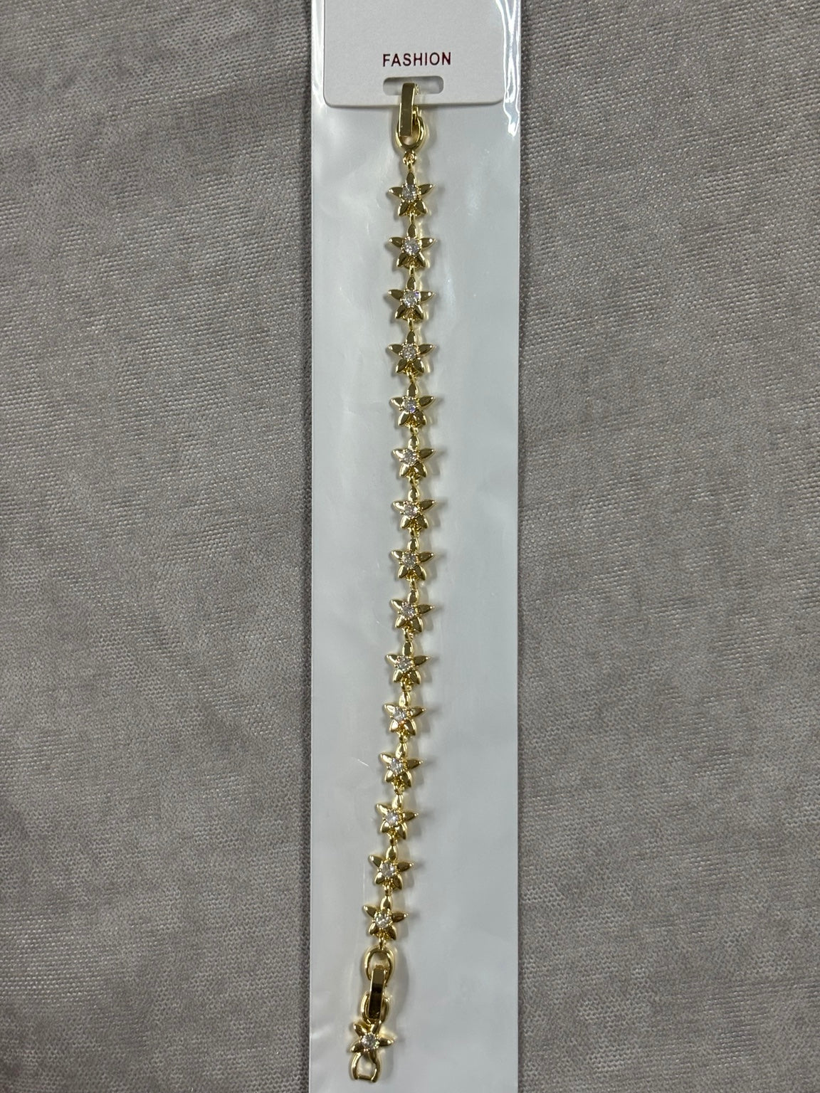 Yıldız Motif Taşlı Gold Bileklik