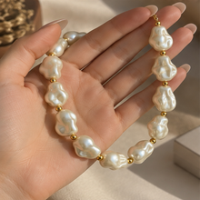 Perla Barok İnci Görünümlü Gold Detay Kolye