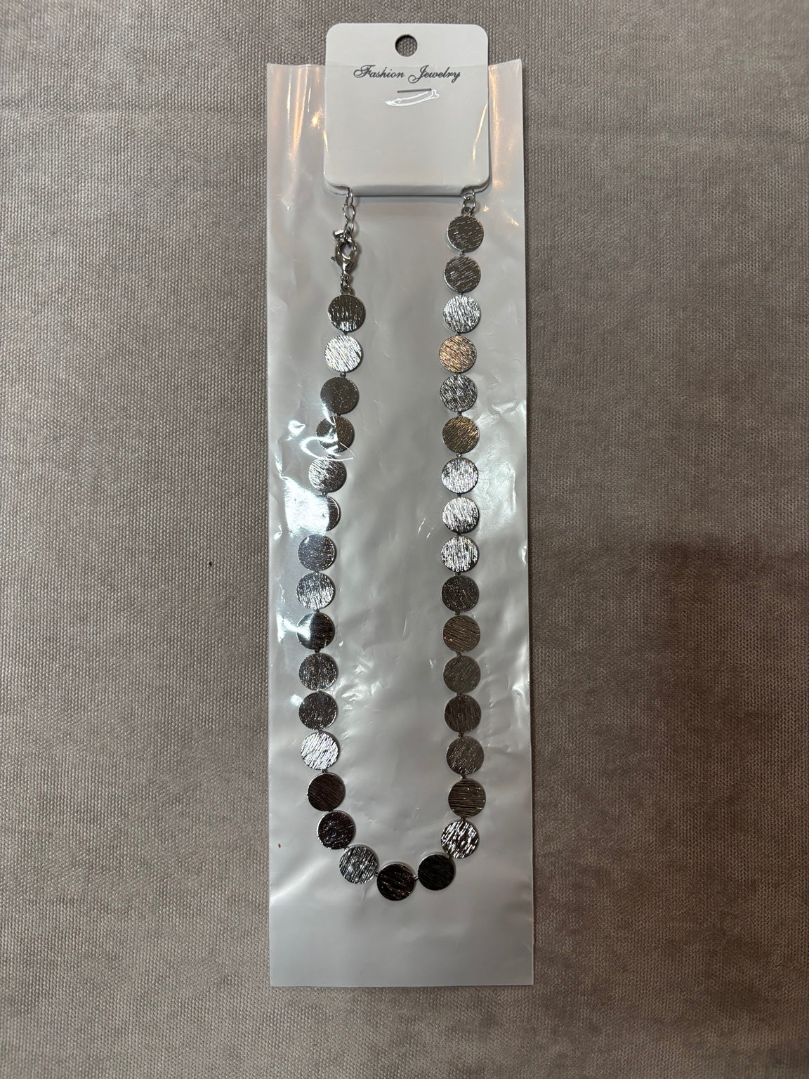 Silver İnce Disk Detaylı Kolye