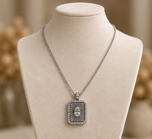 Silver Oval Taşlı Güneş Işını Kolye