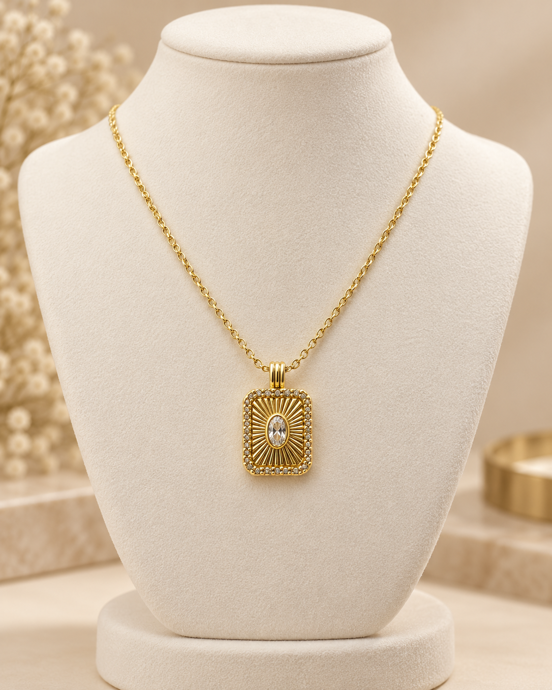 Gold Oval Taşlı Güneş Işını Kolye