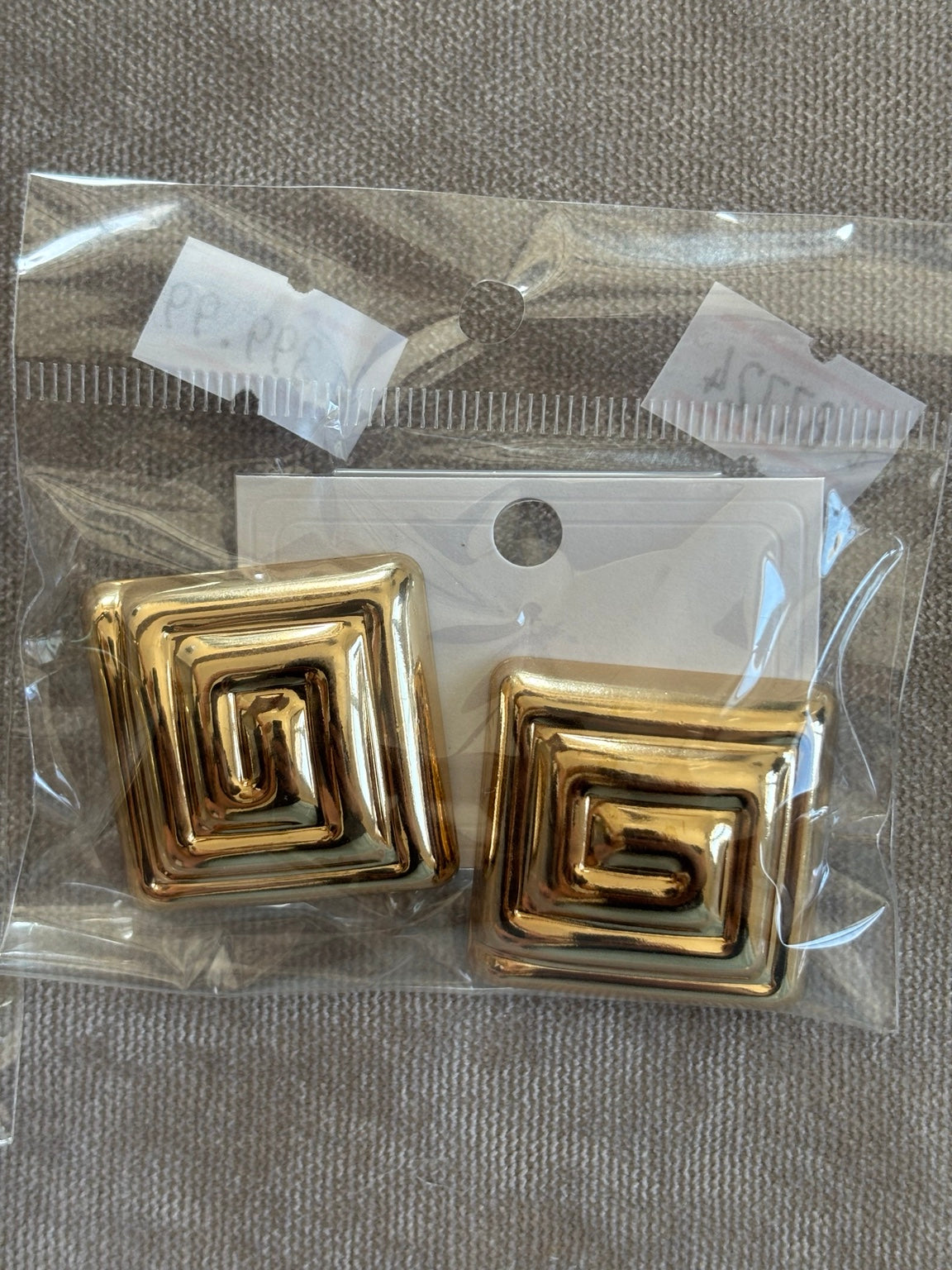 Gold Geometrik Spiral Kare Statement Küpe
