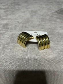 Gold 4 Sıralı Bombeli Yarım Halka Küpe