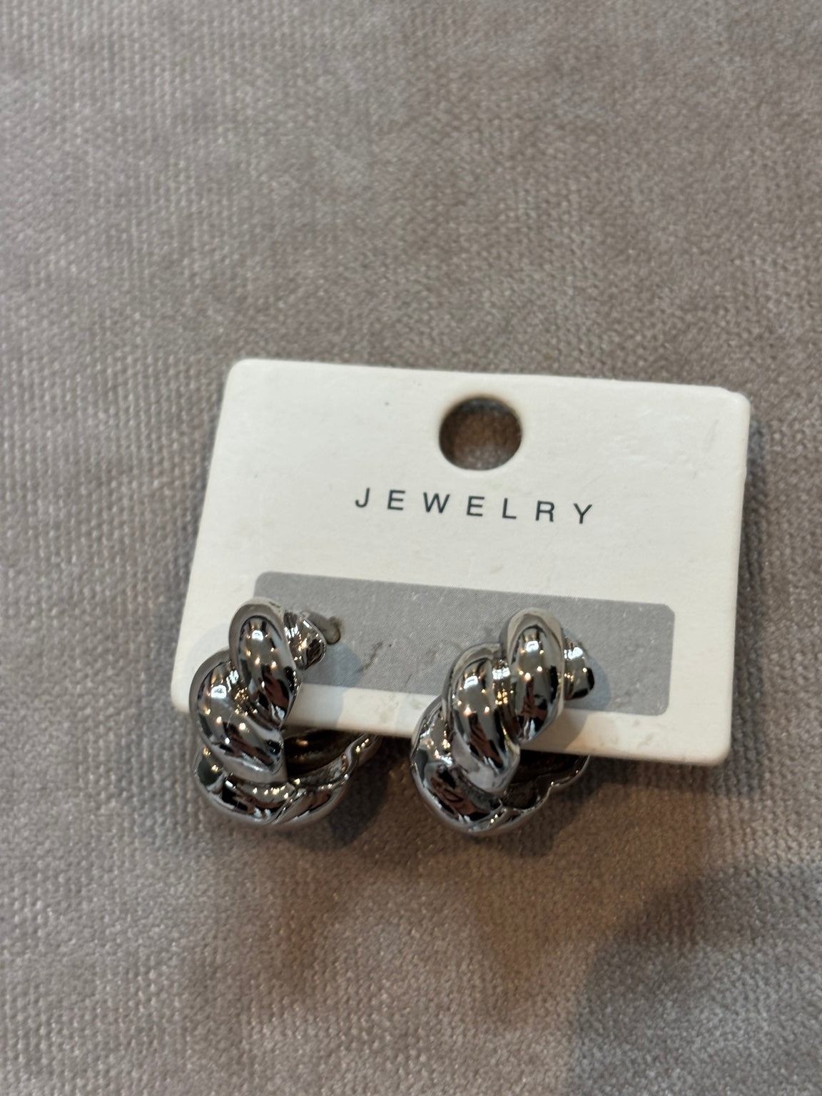 Örgü Detaylı Silver Halka Küpe