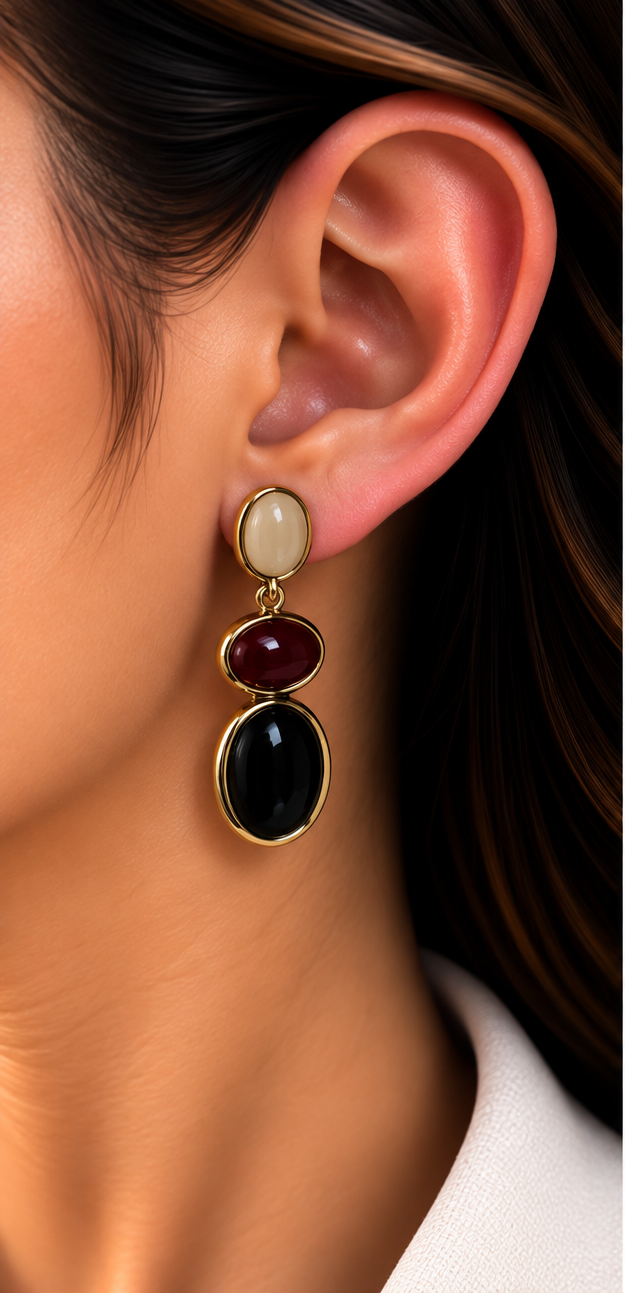 Üç Renk Oval Taşlı Gold Sallantılı Küpe